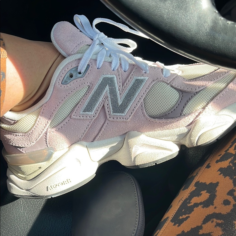 New Balance Women's Pink and Gray Sneakers